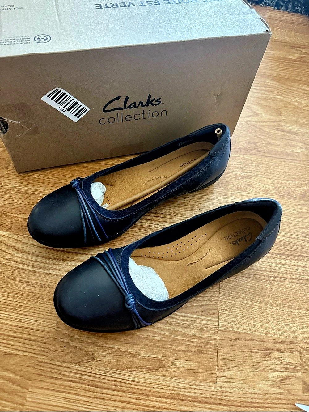 Clarks Unstructured Leather Flats Navy US 10 New